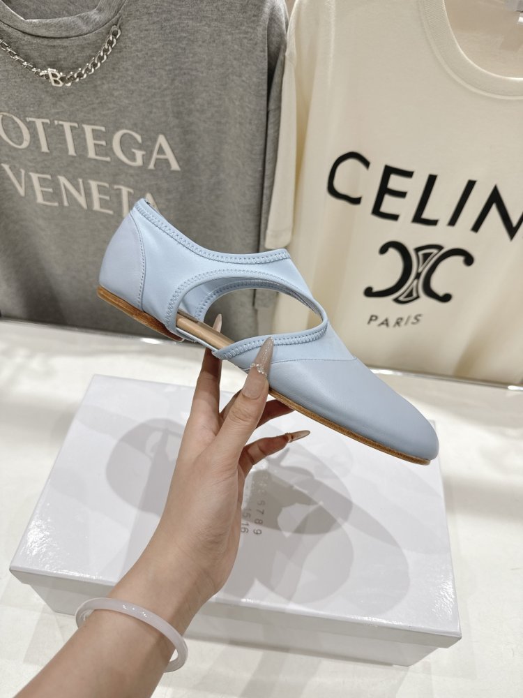 Балетки tabi с раздвоенным носком фото 5