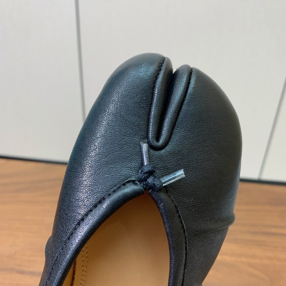 Балетки Tabi с раздвоенным носком фото 6