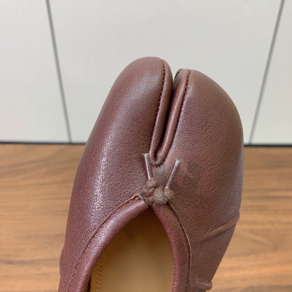 Балетки Tabi с раздвоенным носком фото 6