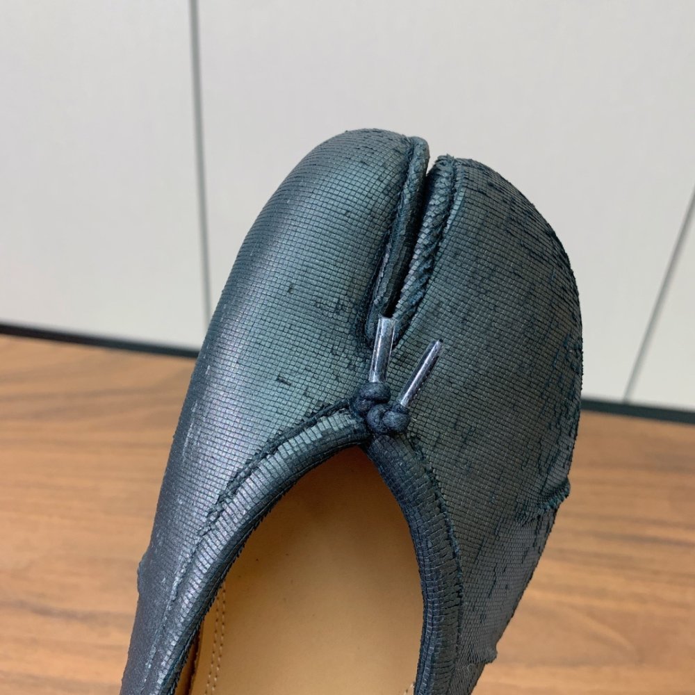 Балетки Tabi с раздвоенным носком фото 6