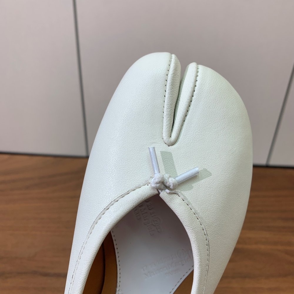 Балетки Tabi с раздвоенным носком фото 6