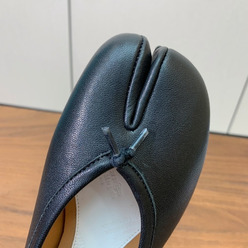 Балетки Tabi с раздвоенным носком фото 6