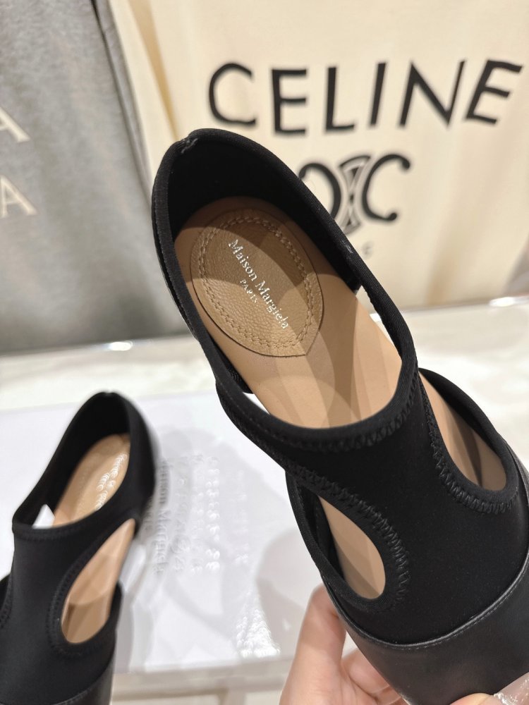 Балетки tabi с раздвоенным носком фото 6