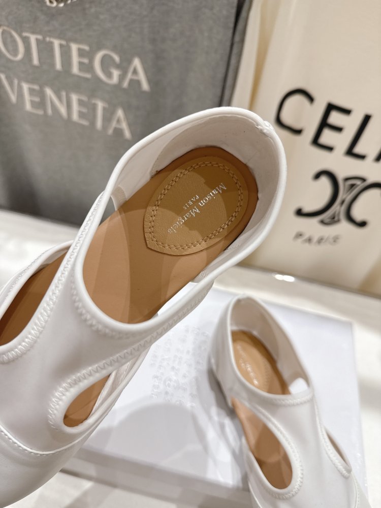 Балетки tabi с раздвоенным носком фото 6