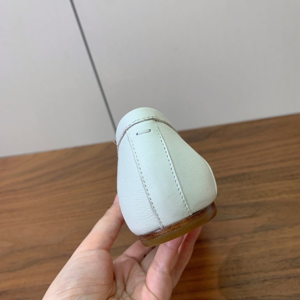 Балетки Tabi с раздвоенным носком фото 7