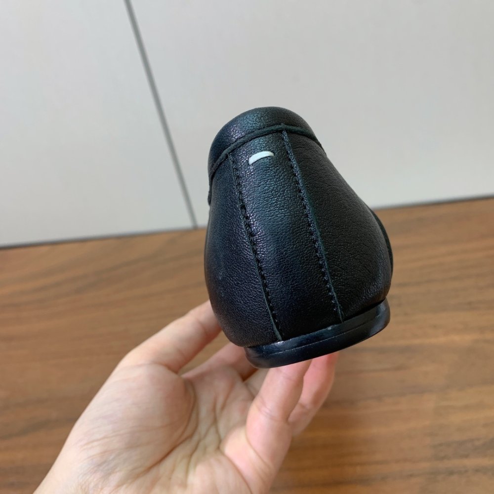 Балетки Tabi с раздвоенным носком фото 7