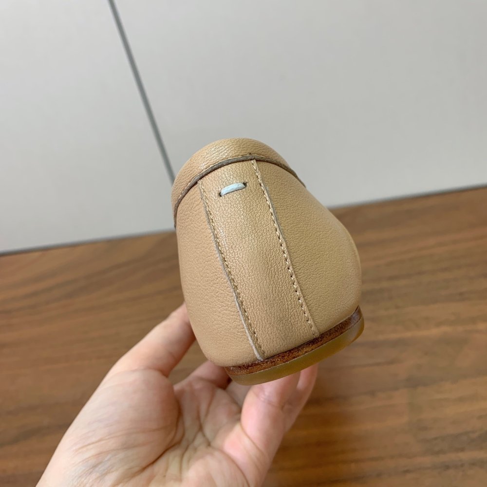 Балетки Tabi с раздвоенным носком фото 7