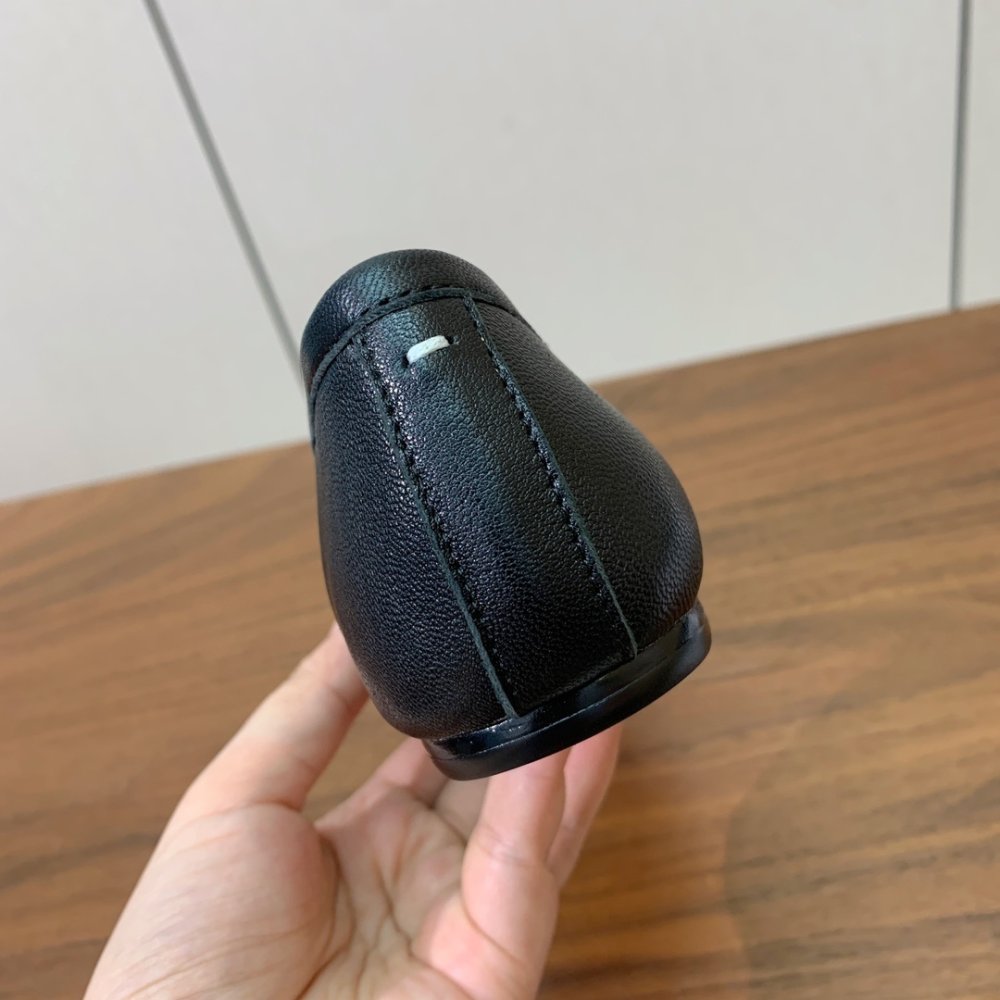 Балетки Tabi с раздвоенным носком фото 7