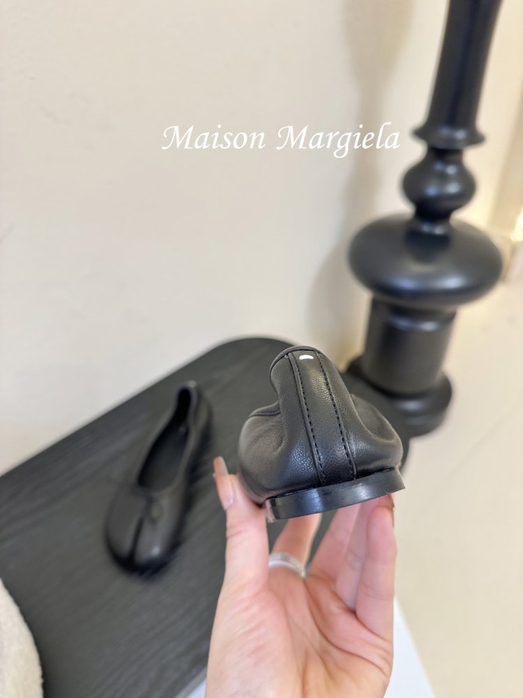 Балетки tabi с раздвоенным носком фото 7