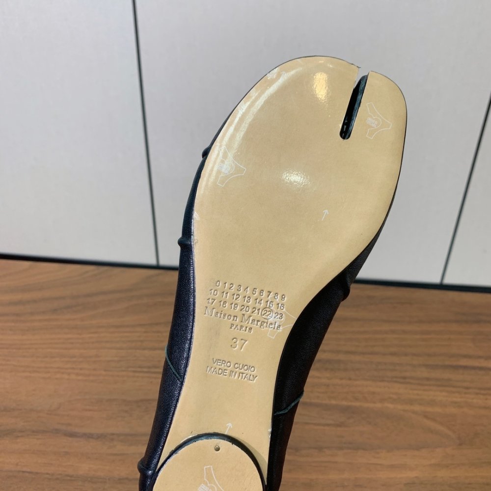 Балетки Tabi с раздвоенным носком фото 8