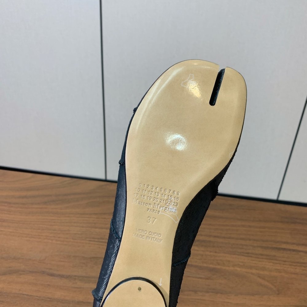 Балетки Tabi с раздвоенным носком фото 8