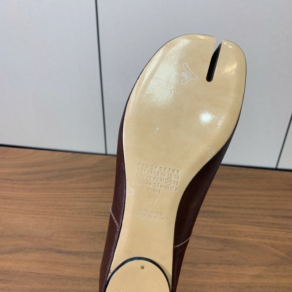 Балетки Tabi с раздвоенным носком фото 8