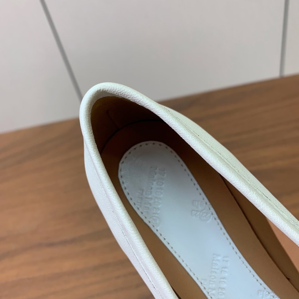 Балетки Tabi с раздвоенным носком фото 8