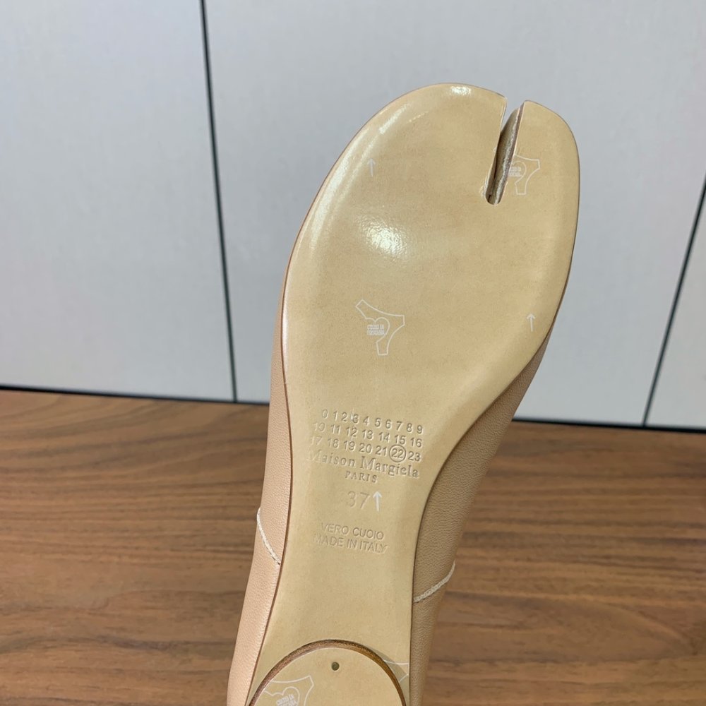 Балетки Tabi с раздвоенным носком фото 8