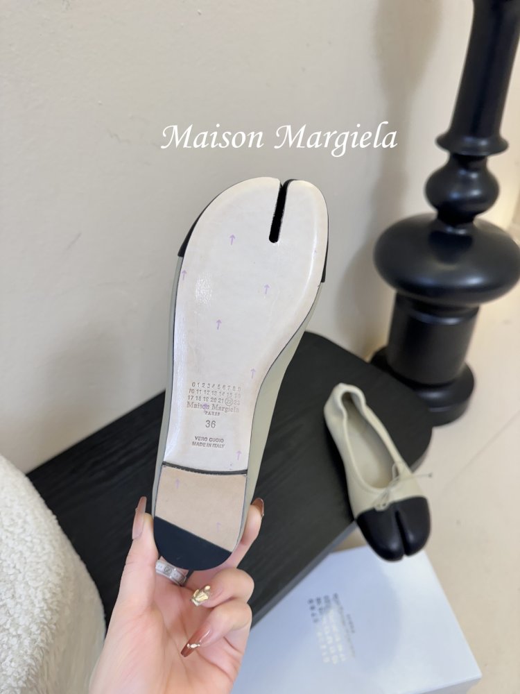 Балетки tabi с раздвоенным носком фото 9