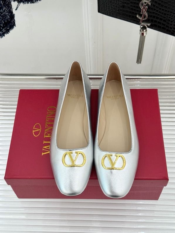 Ballet shoes