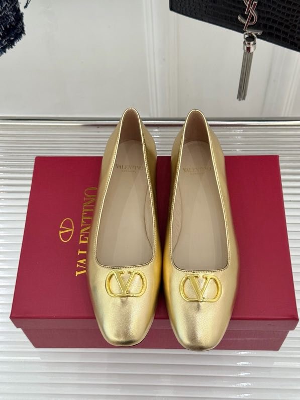 Ballet shoes