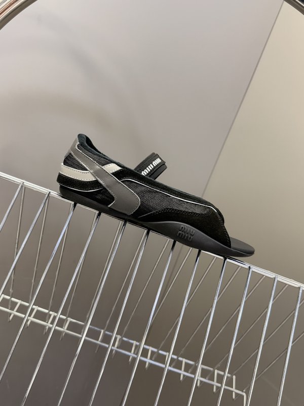 Ballet shoes