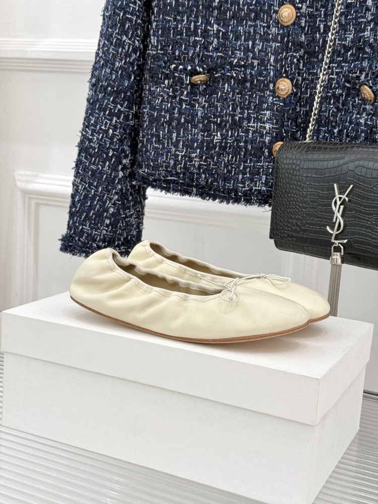 Ballet shoes