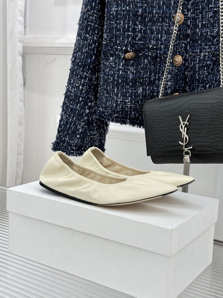 Ballet shoes