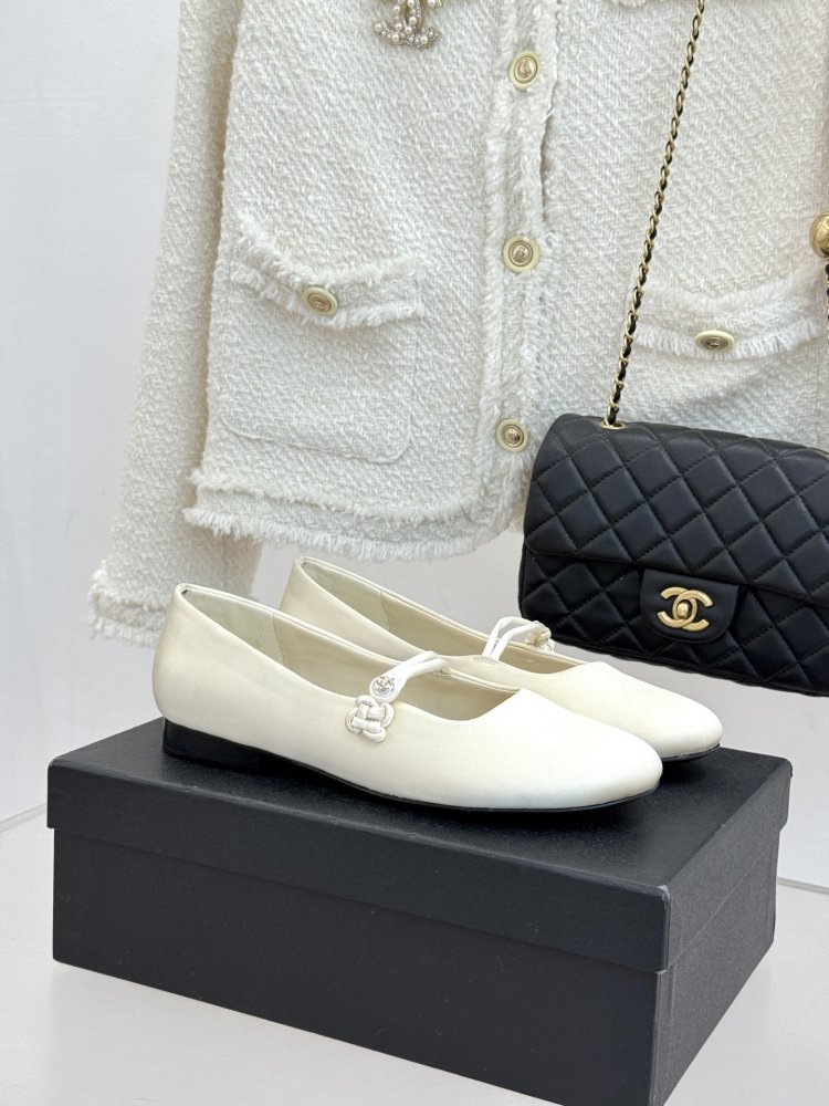 Ballet shoes