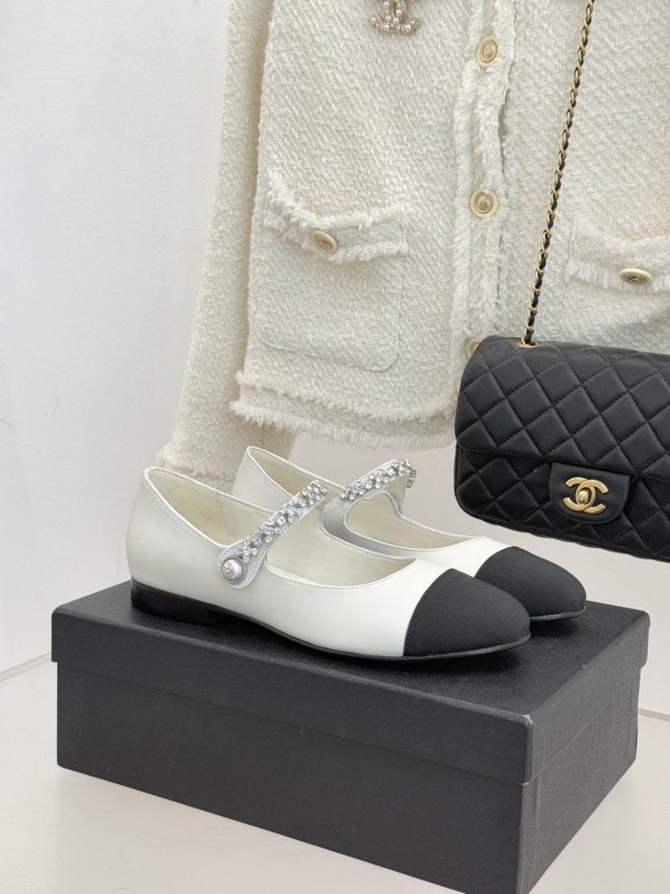 Ballet shoes