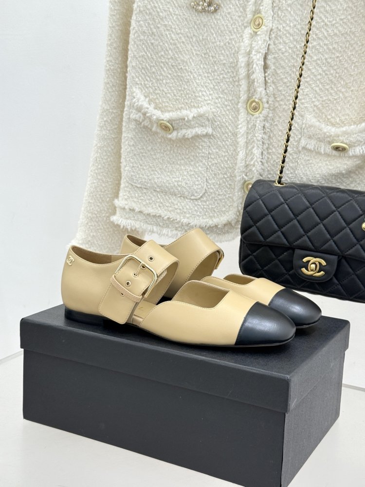 Ballet shoes