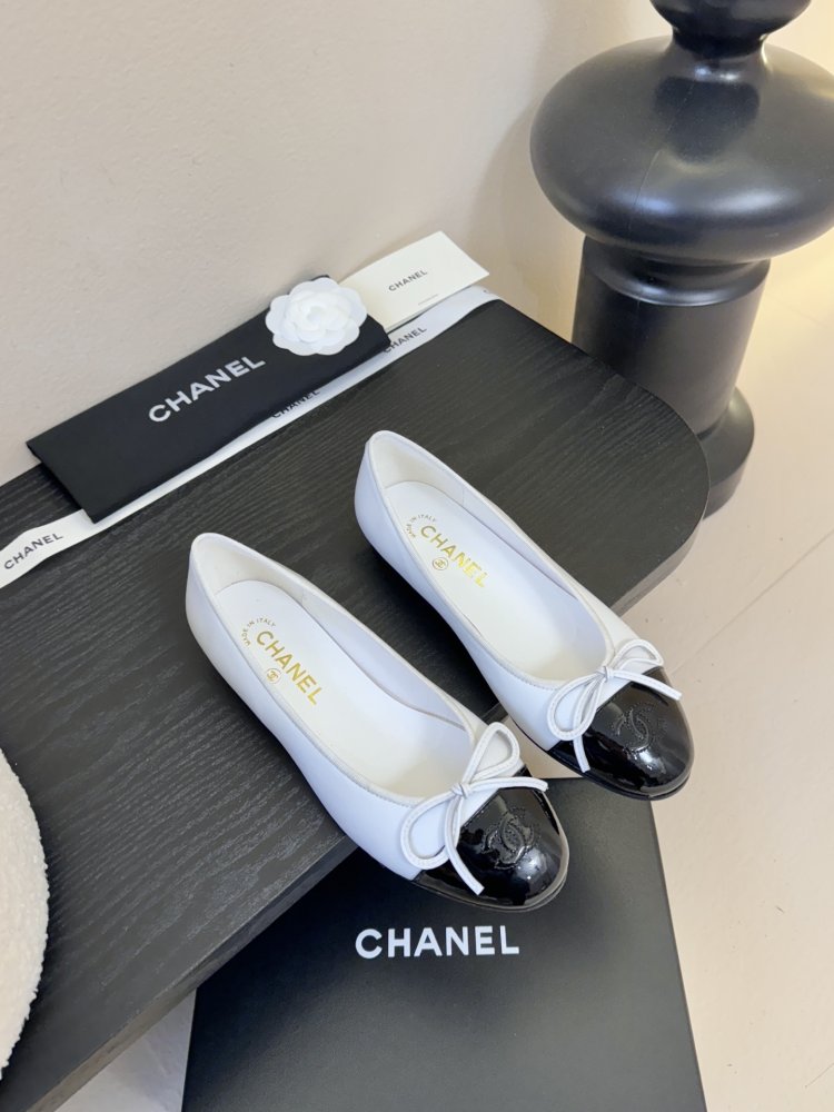 Ballet shoes