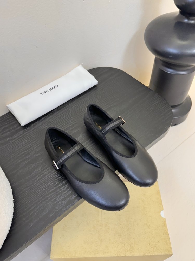 Ballet shoes