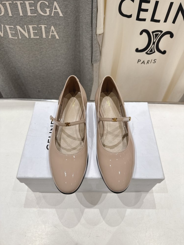 Ballet shoes
