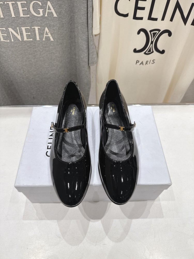 Ballet shoes