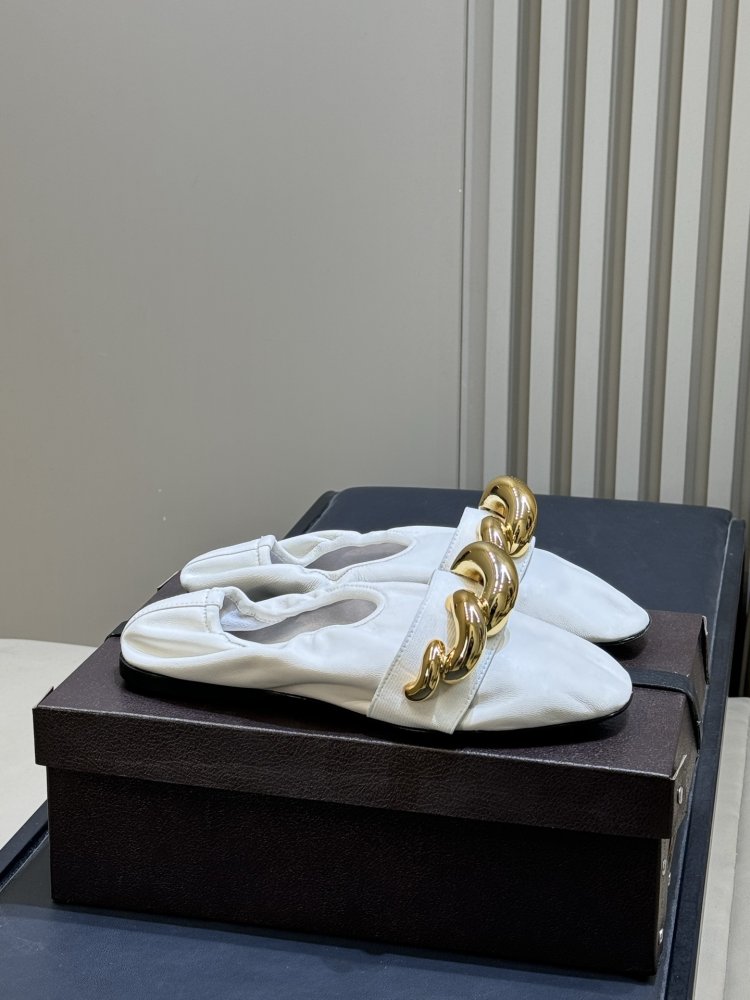 Ballet shoes