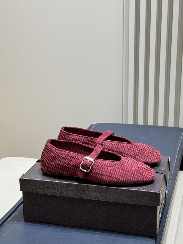 Ballet shoes
