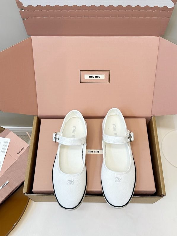 Ballet shoes