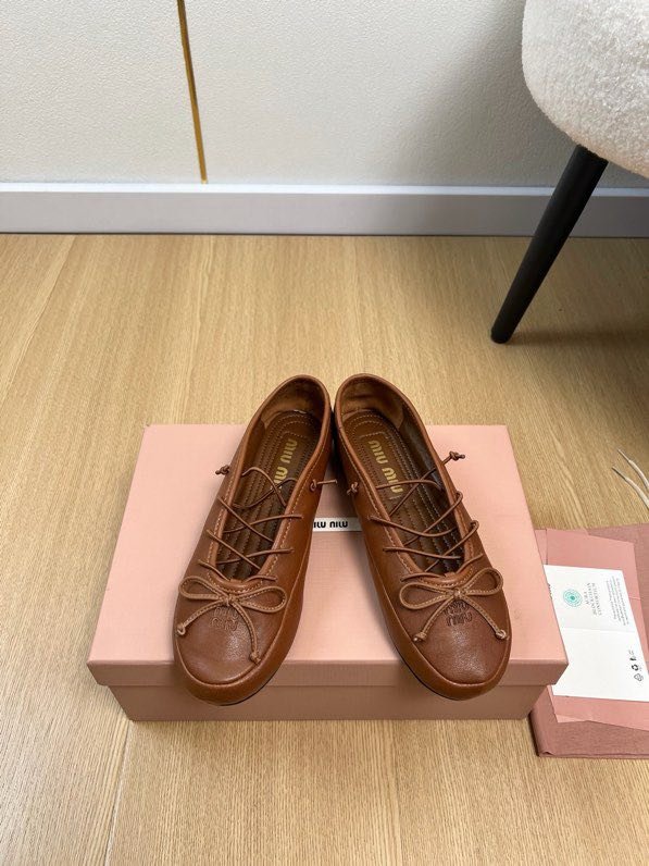 Ballet shoes