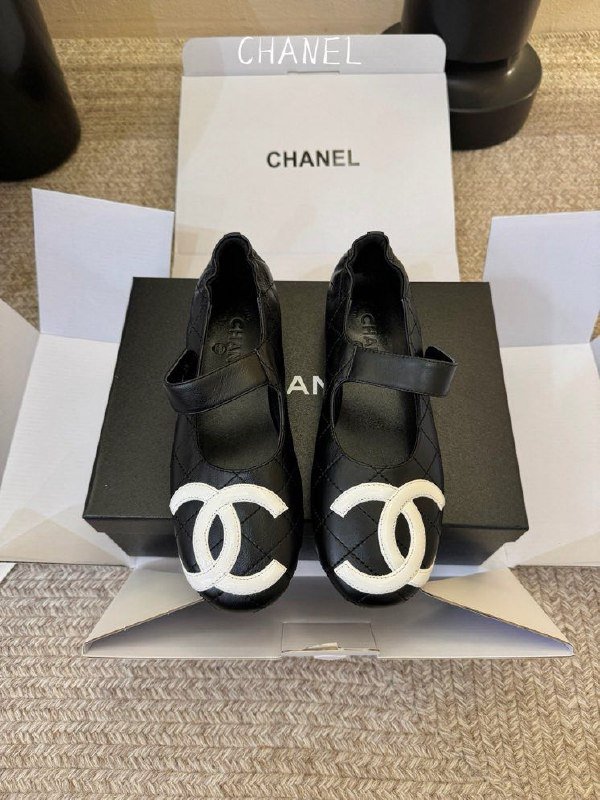 Ballet shoes