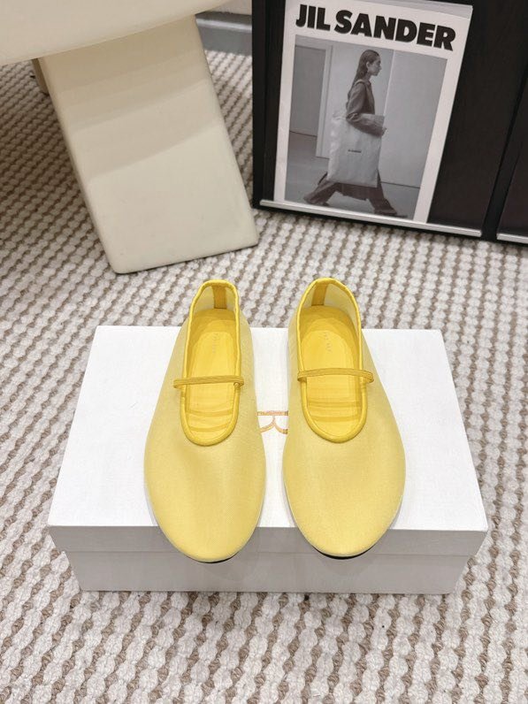 Ballet shoes