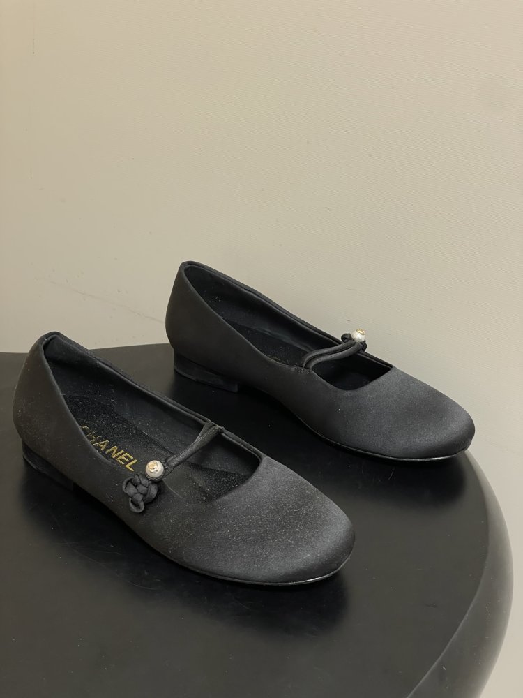 Ballet shoes