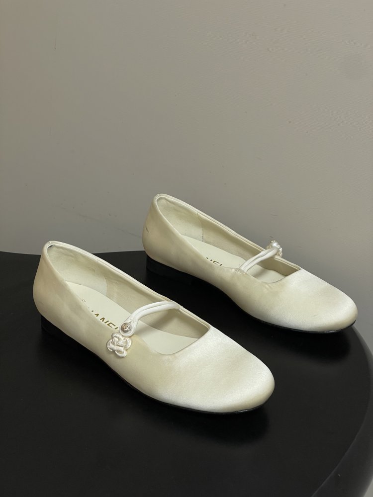 Ballet shoes