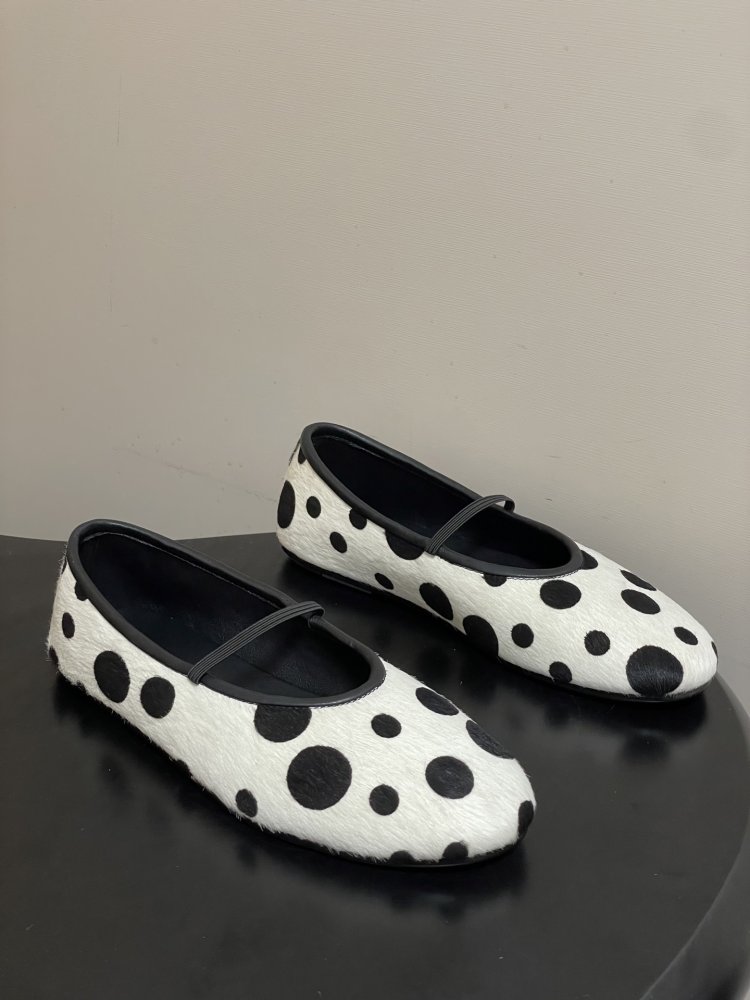 Ballet shoes