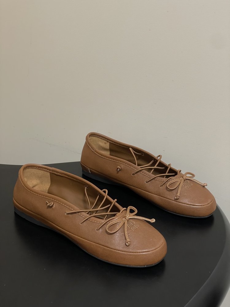 Ballet shoes