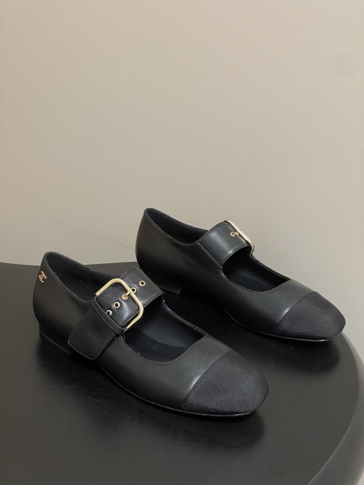 Ballet shoes