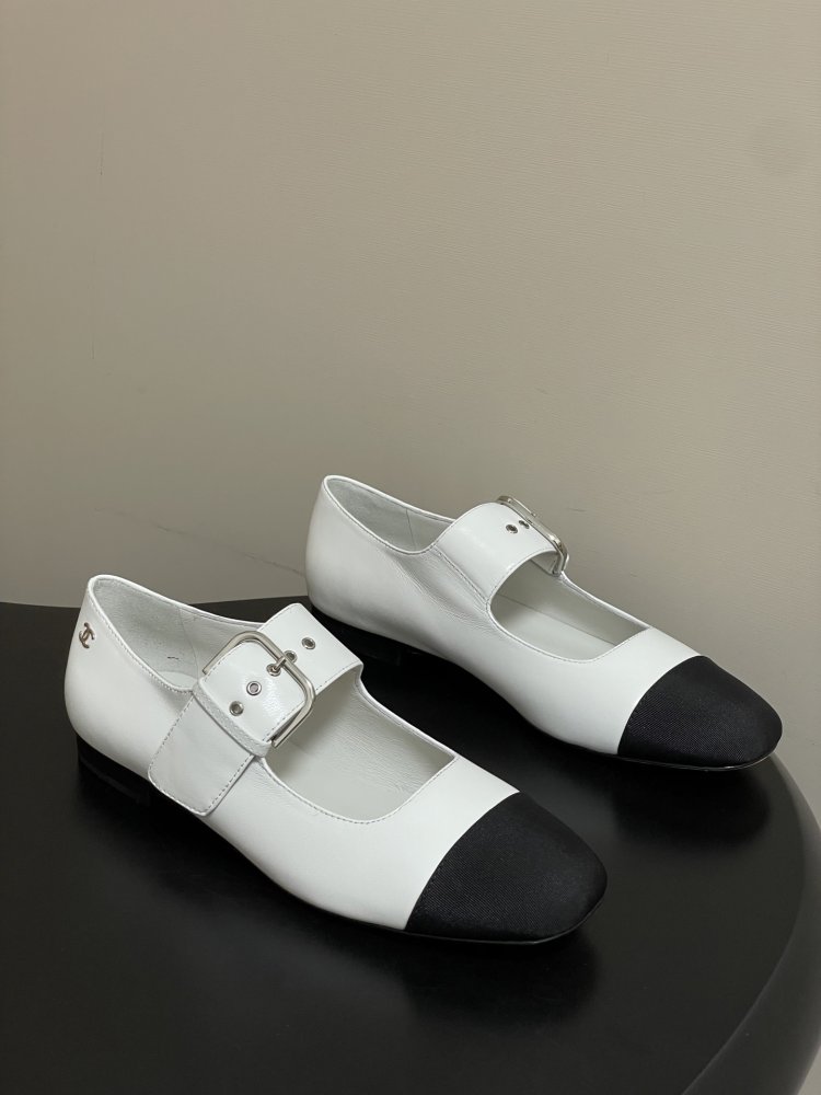 Ballet shoes