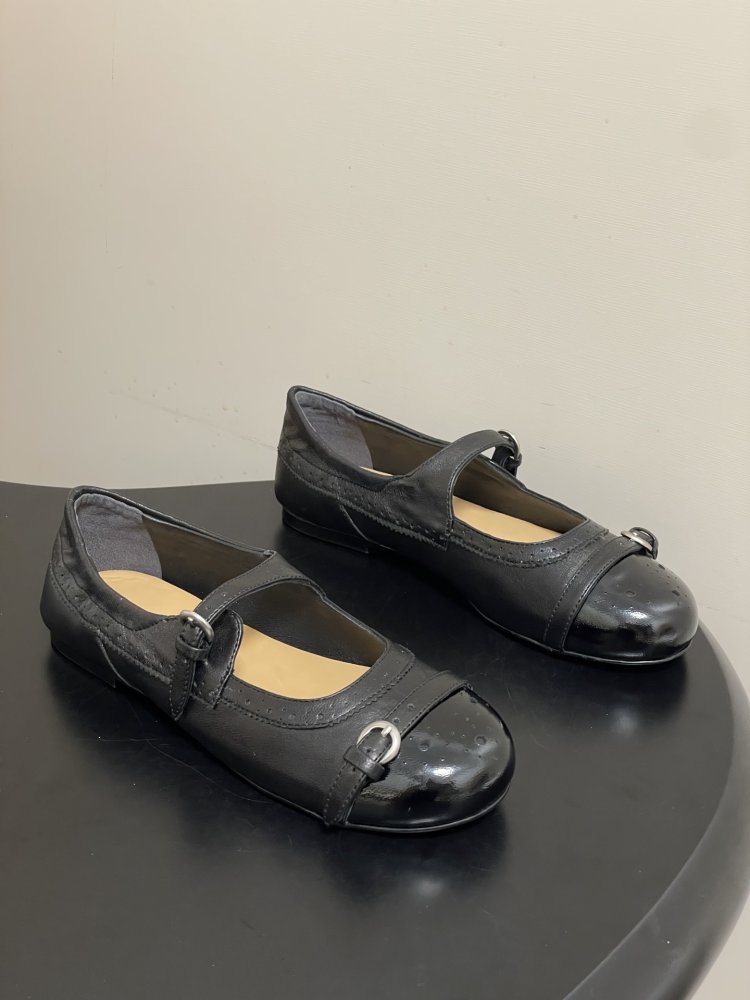 Ballet shoes