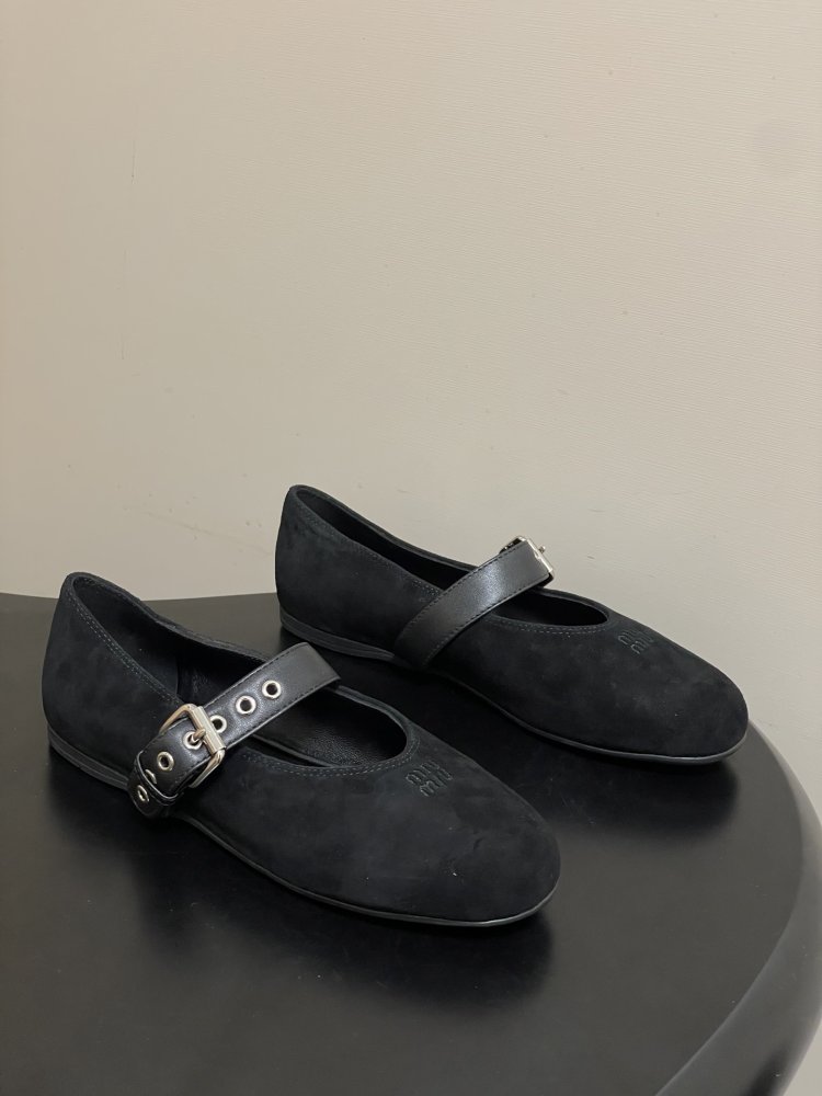 Ballet shoes