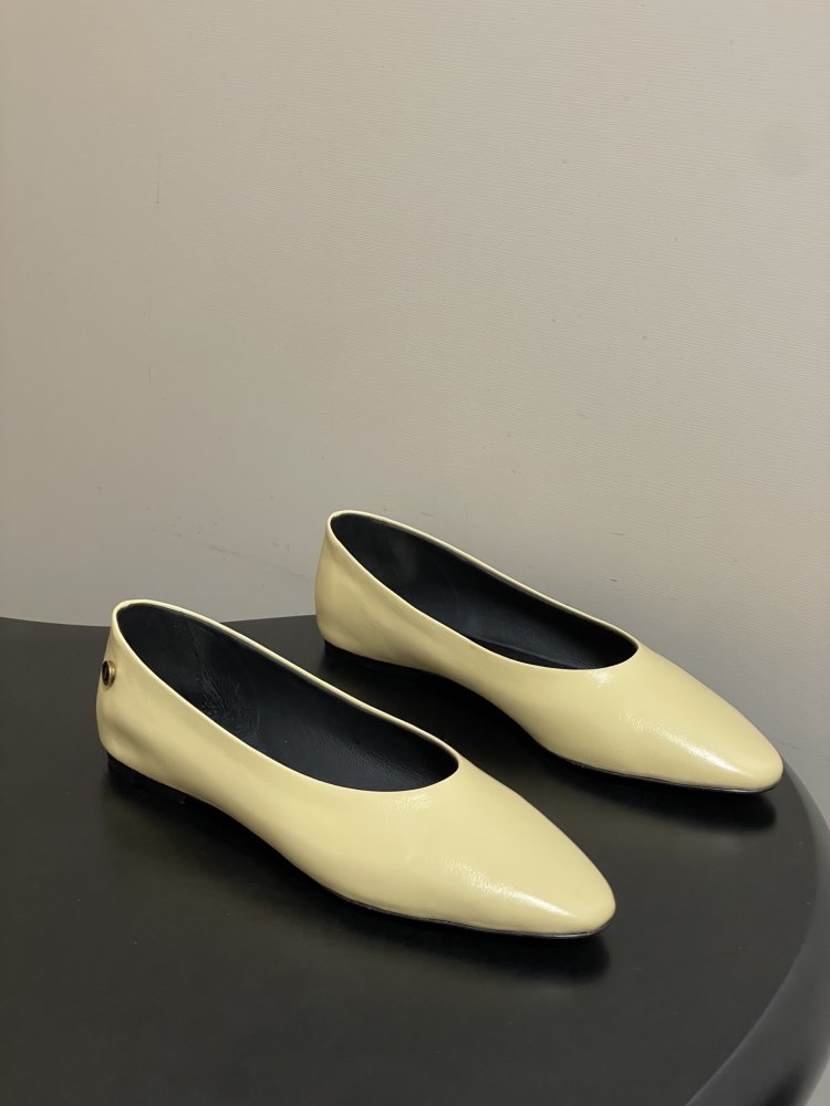 Ballet shoes