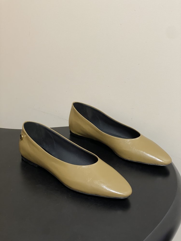Ballet shoes