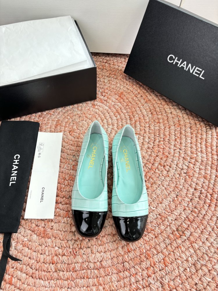 Ballet shoes