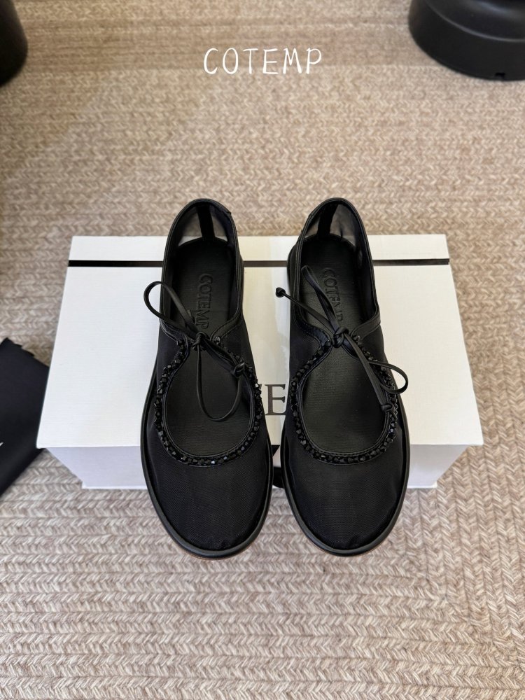 Ballet shoes
