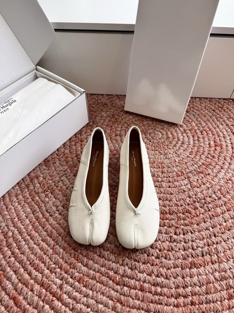 Ballet shoes